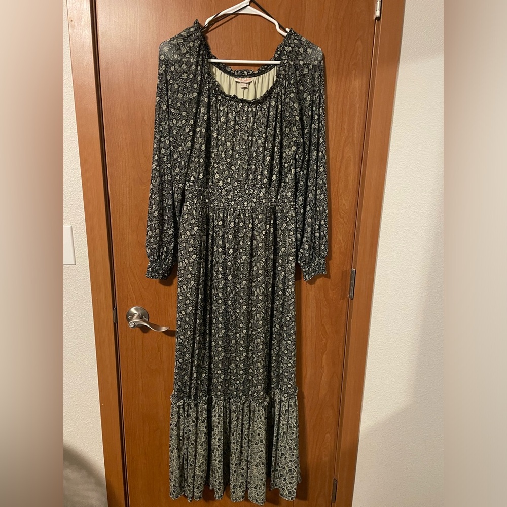 Long sleeve Knox Rose dress size small
